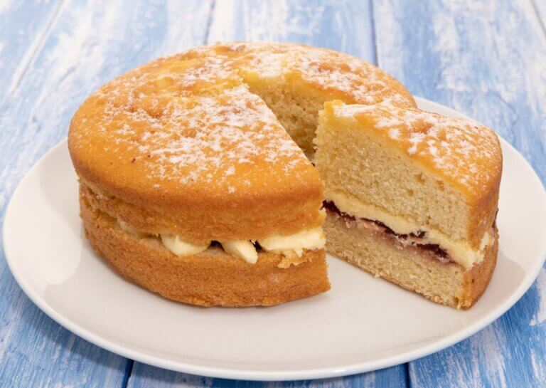 Can You Freeze Victoria Sponge With Buttercream And Jam?