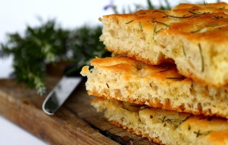 The good news is that yes, you can absolutely freeze Foccacia. Like most types of bread, Focaccia freezes really well.